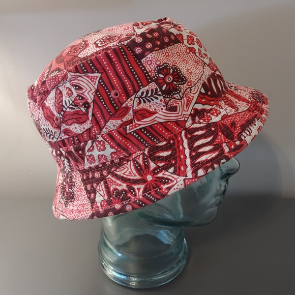Printed Bucket Hat Red Floral Pattern Foldable Roll-up Crushable Patchwork - Picture 14 of 14